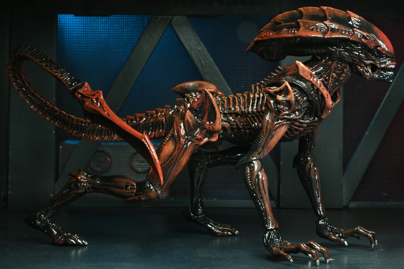 NECA Aliens: Fireteam Elite Prowler Alien action figure in a quadrupedal pose