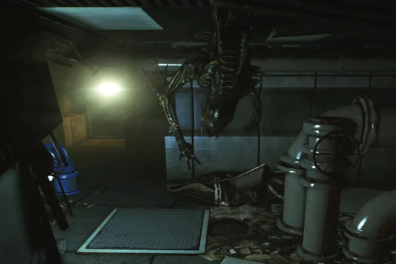 The Raven Xenomorph stalking Corporal Winter through a dark corridor under Hadley's Hope