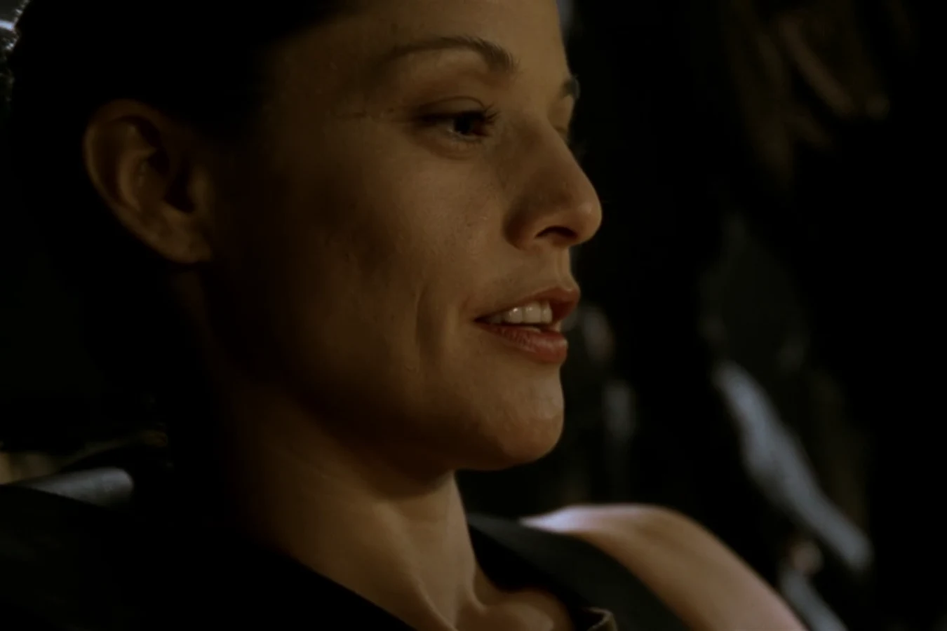 Sabra Hillard speaking aboard the Auriga in Alien: Resurrection