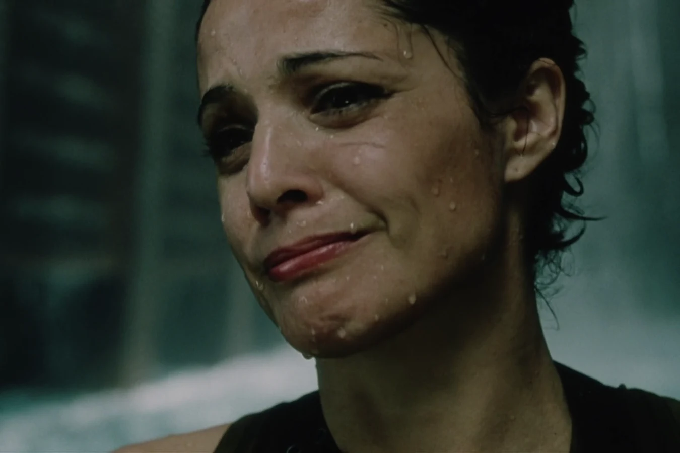 Wet close-up of Hillard from the flooded galley sequence in Alien: Resurrection