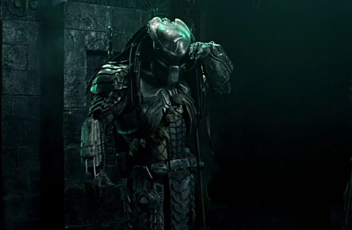 The armor and gear of Scar Predator