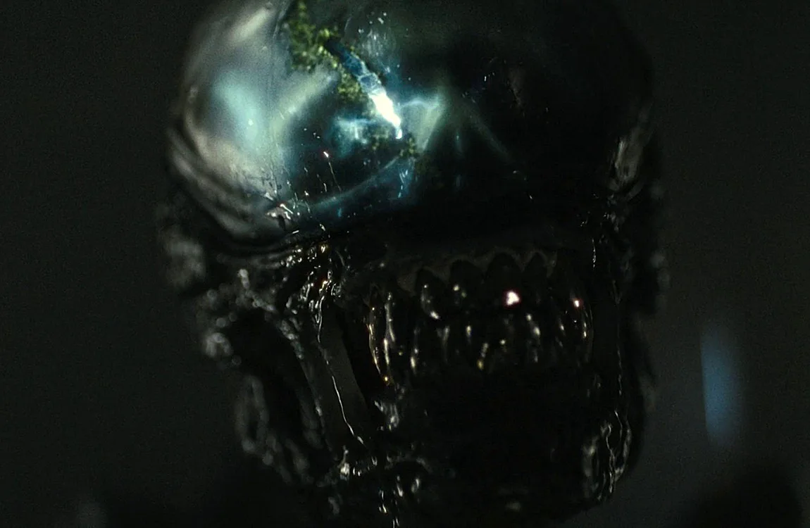 The Scorched Xenomorph hiding near the Romulus lab