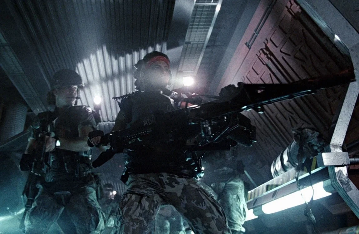Private First Class Jenette Vasquez using a smartgun in Aliens