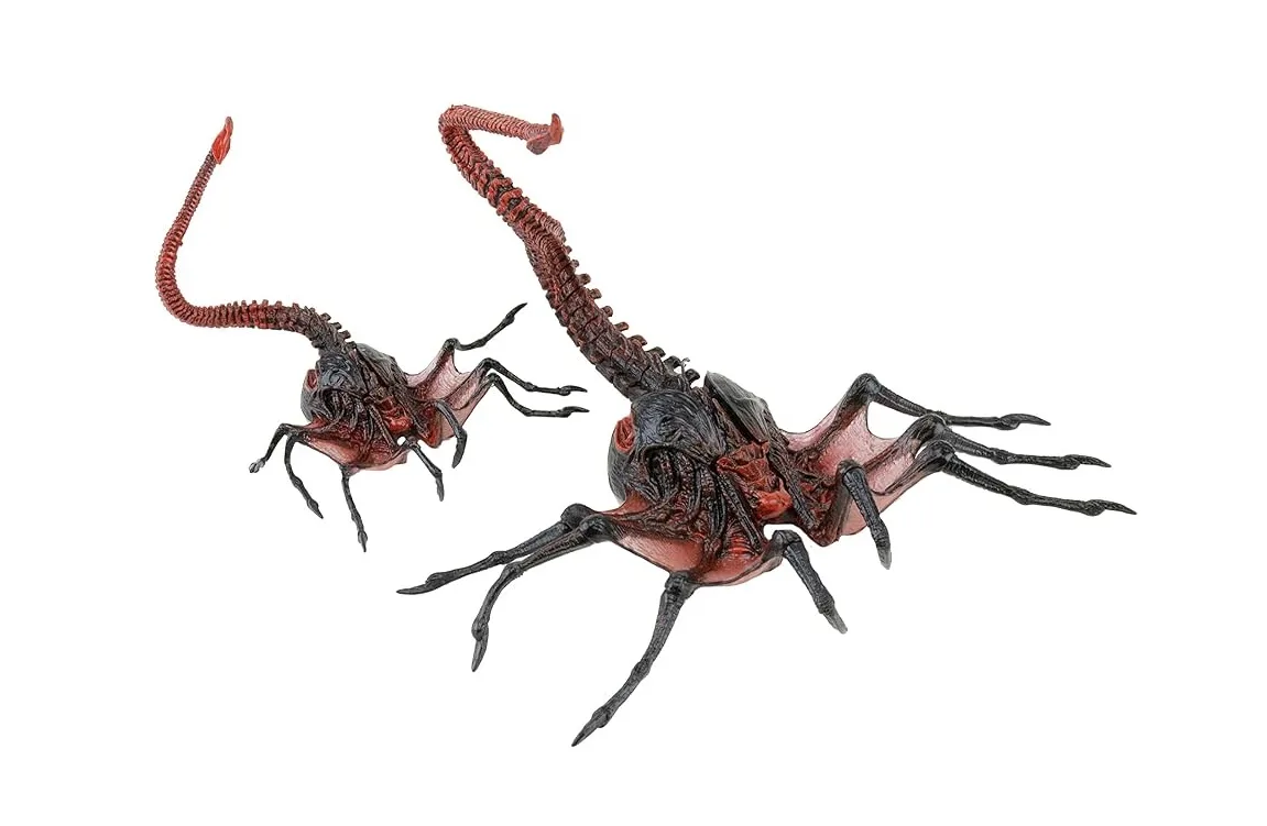 NECA Queen Facehuggers figures