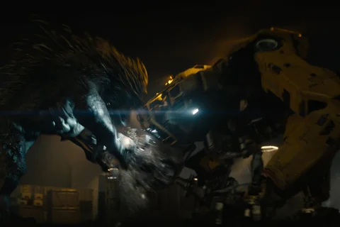 The Super Power Loader used by Tessa in Predator: Badlands