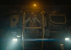 Tessa in the Super Power Loader in Predator: Badlands