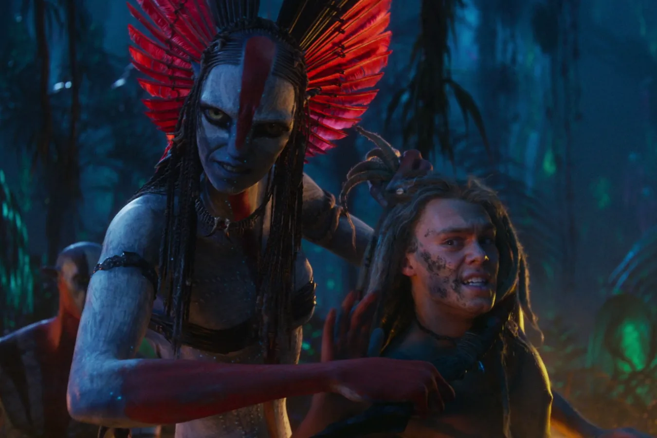 Varang holding Spider captive in Avatar: Fire and Ash