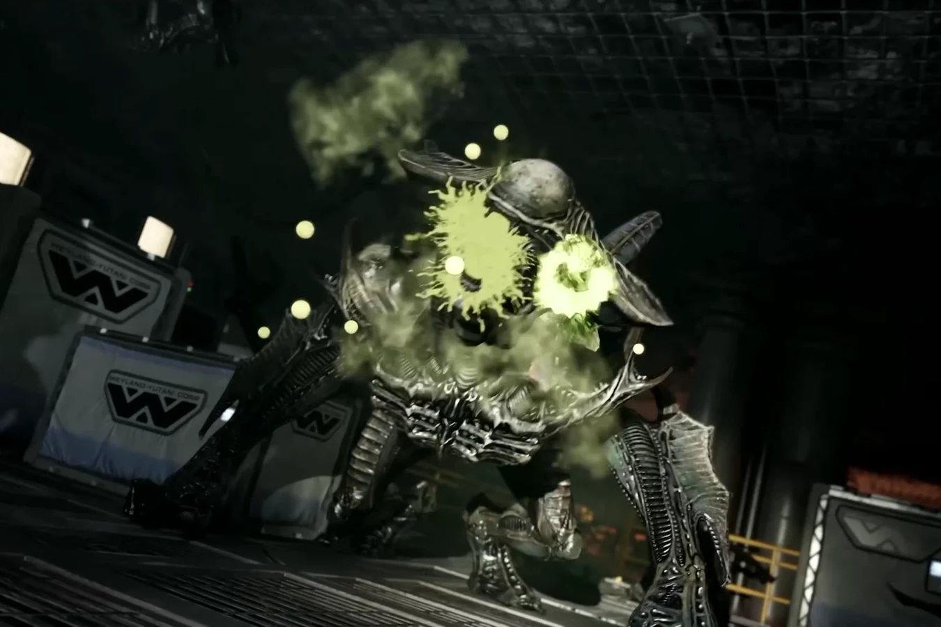 Warden Xenomorph spitting glowing green acid in a Weyland-Yutani industrial bay
