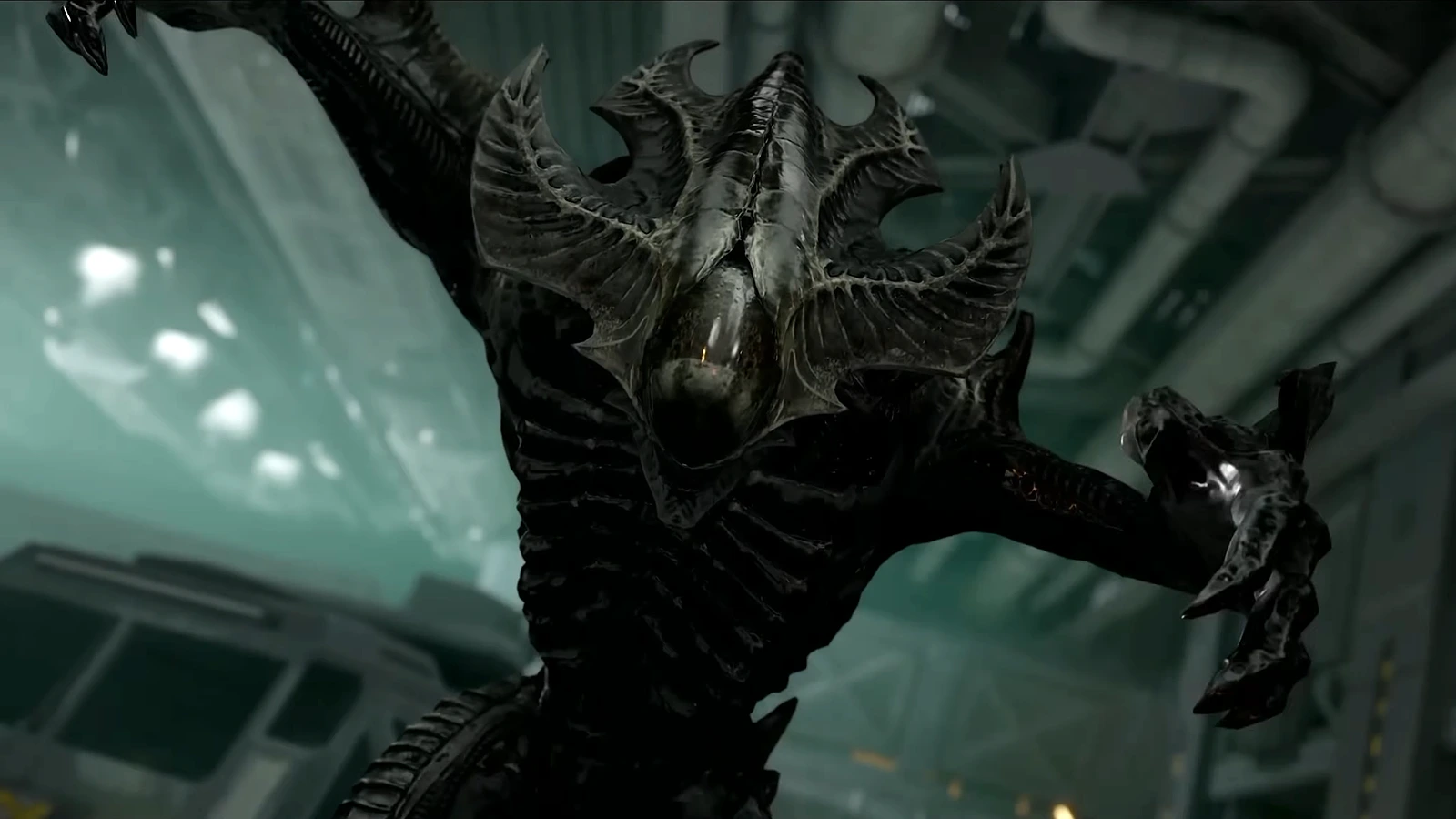 Warden Xenomorph lunging in an industrial corridor in Aliens Fireteam Elite 2