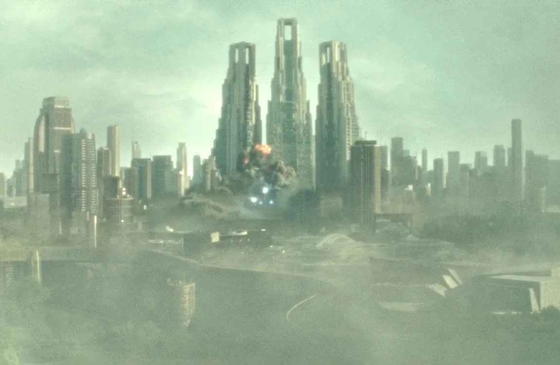 The USCSS Maginot crashing in Prodigy City in Alien: Earth