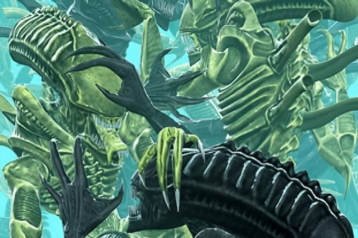 Gold K-Series Xenomorphs facing a black natural Xenomorph
