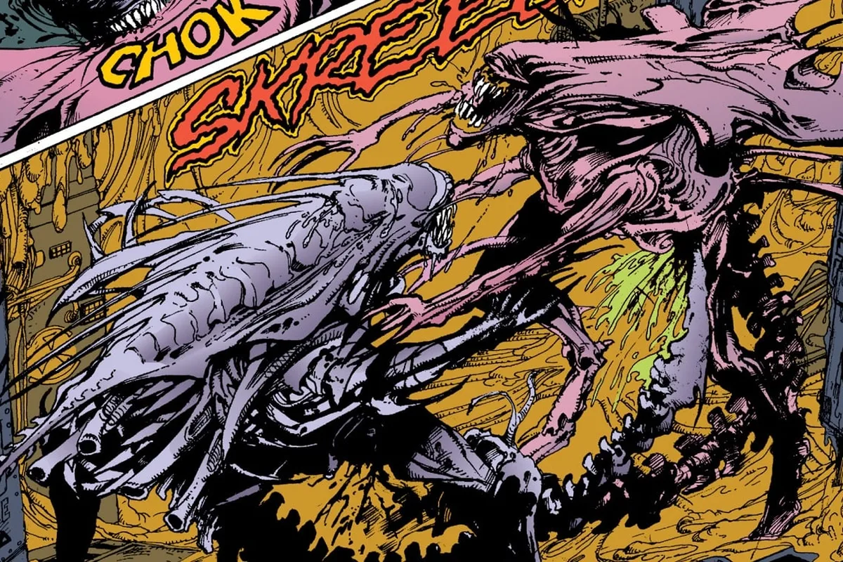 The Rogue Xenomorph fighting a Xenomorph Queen at Charon Base