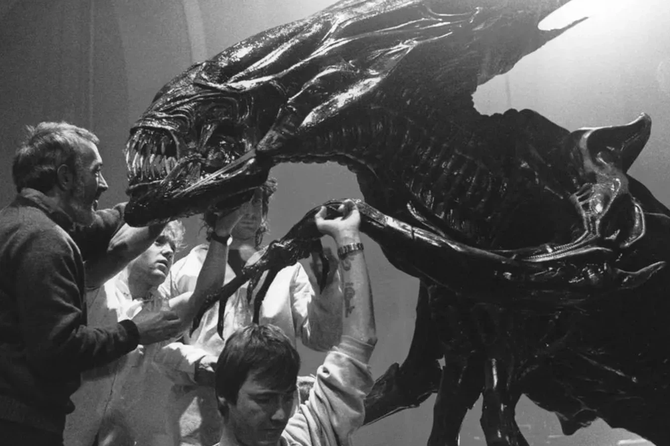 Stan Winston Studio crew working on the Aliens Xenomorph Queen puppet