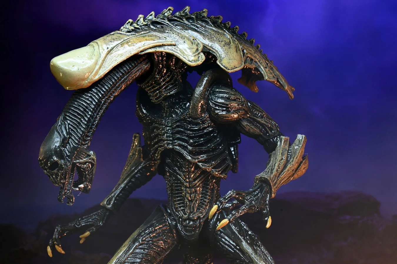 The Chrysalis Alien Movie Deco figure by NECA