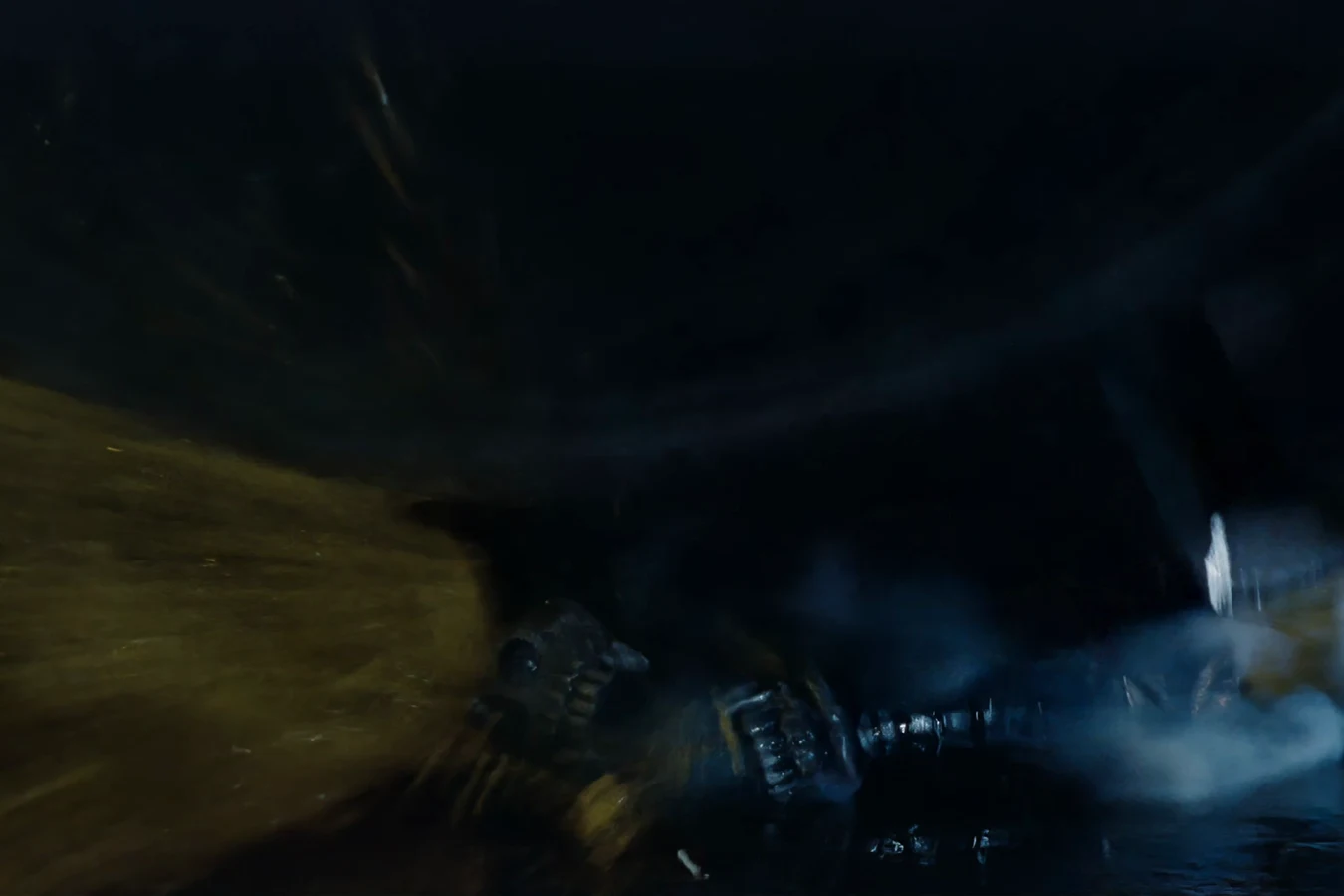 An M577 APC crushing an adult Xenomorph and spraying its acid blood in Aliens