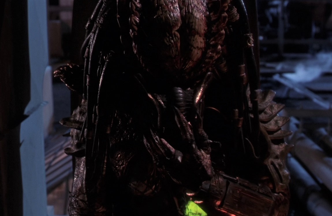 The City Hunter uses a breathing mask in Predator 2
