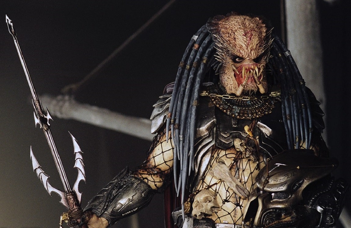 The Top Knot Predator Sword from AvP: War comic