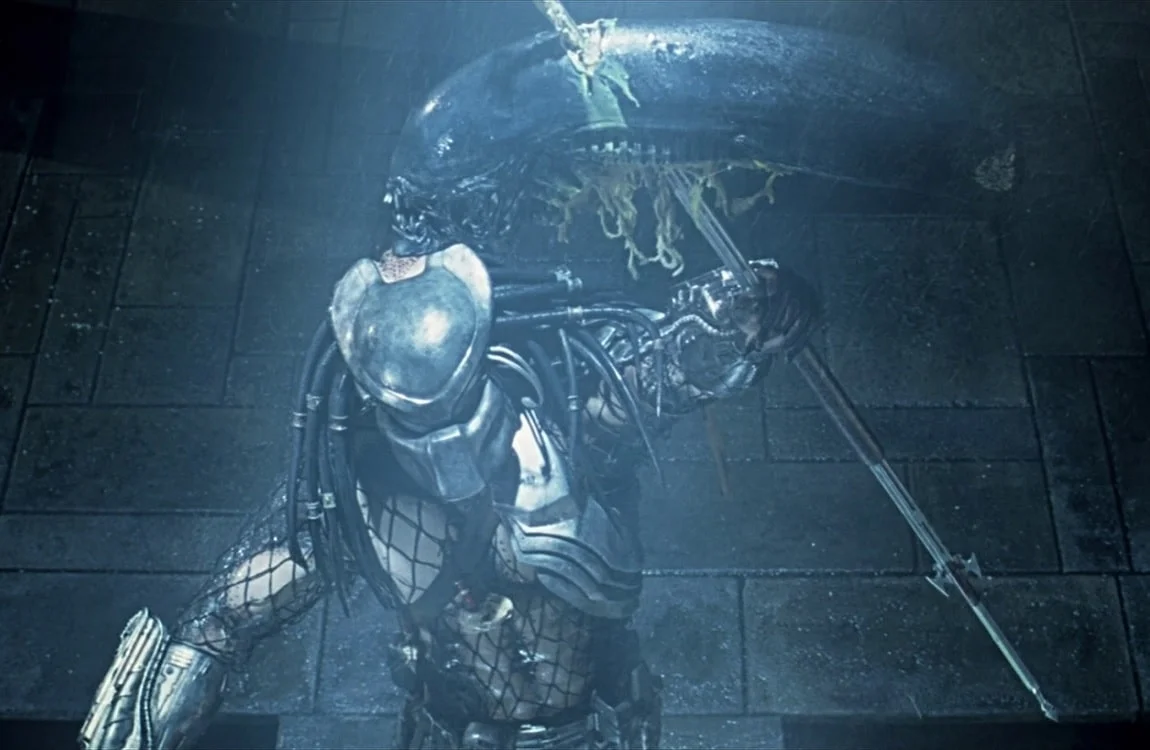 A Predator on top of a pyramid in Alien vs. Predator 2004