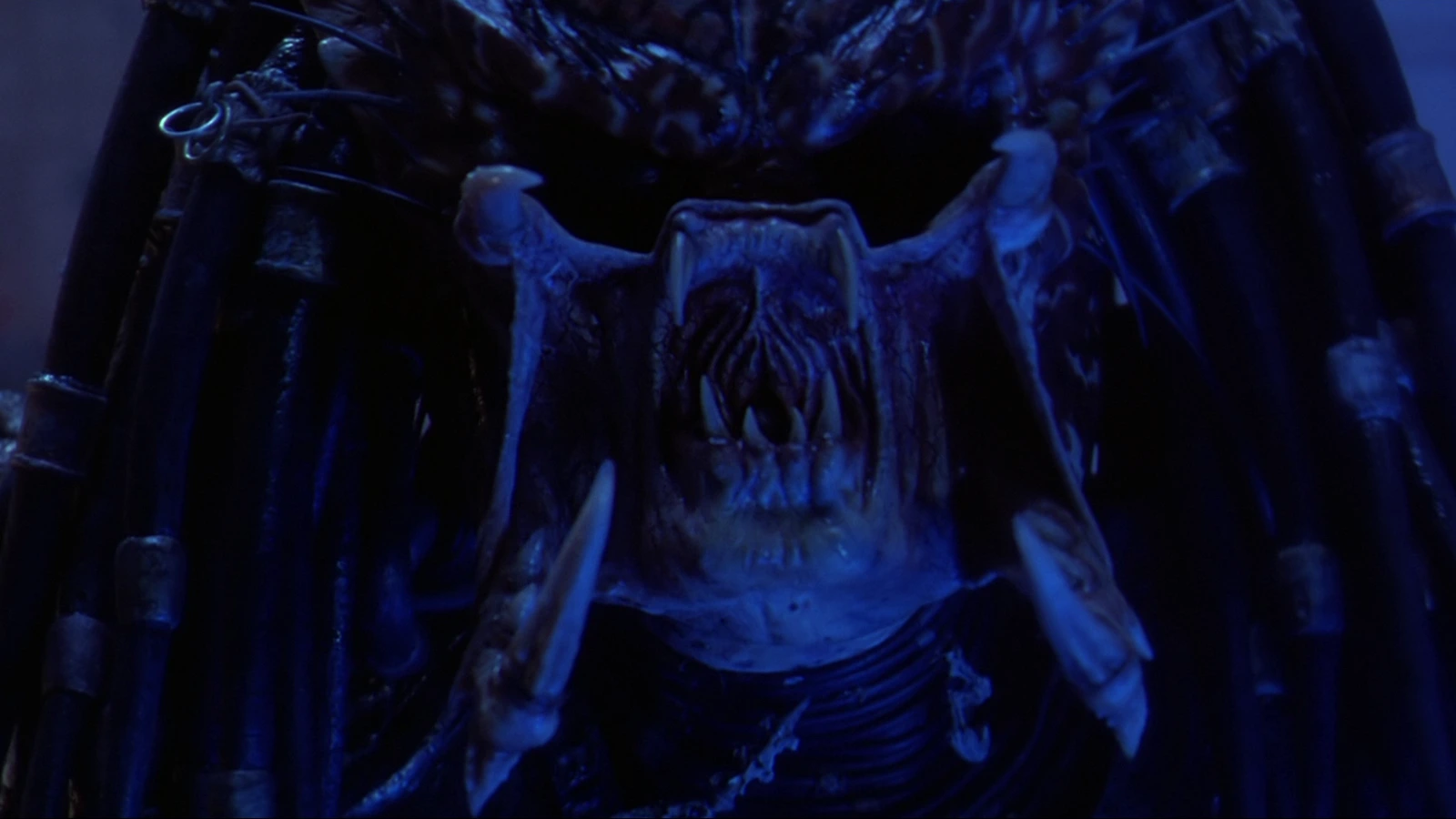 The City Hunter Predator with mouth open in Predator 2
